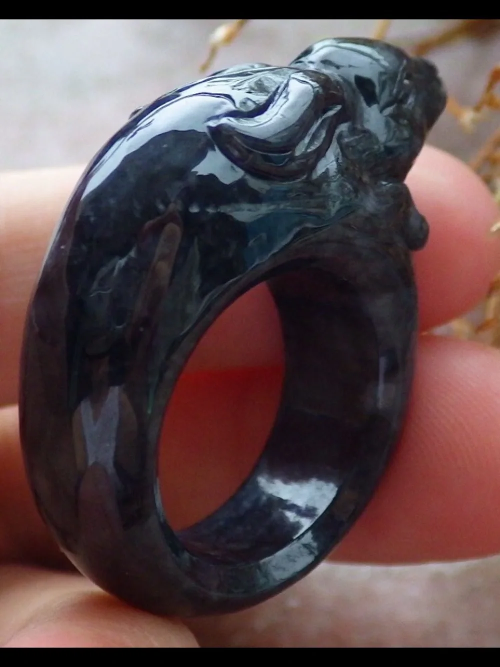 Certificate Jadeite Jade black Carved Pure Rabbit ring size7.75